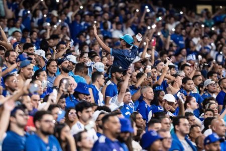 Torcedores do Cruzeiro durante partida no Mineirão