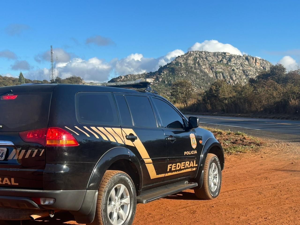 Polícia Federal deflagra Operação Cancela de Ferro contra extração ilegal de minério no Norte de MG