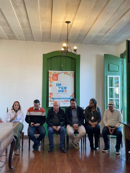 Coletiva de Imprensa