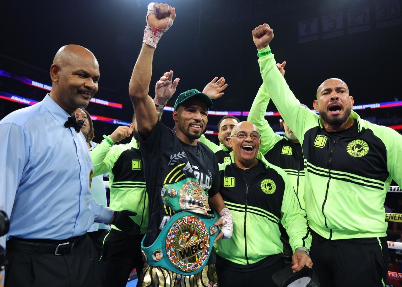 Ex-campeão mundial de boxe fará luta no Brasil; saiba detalhes