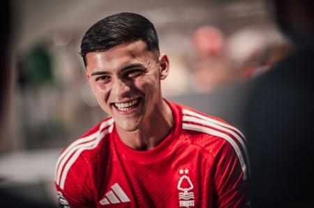 Ramón Sosa, do Nottingham Forest-ING, interessa ao Palmeiras