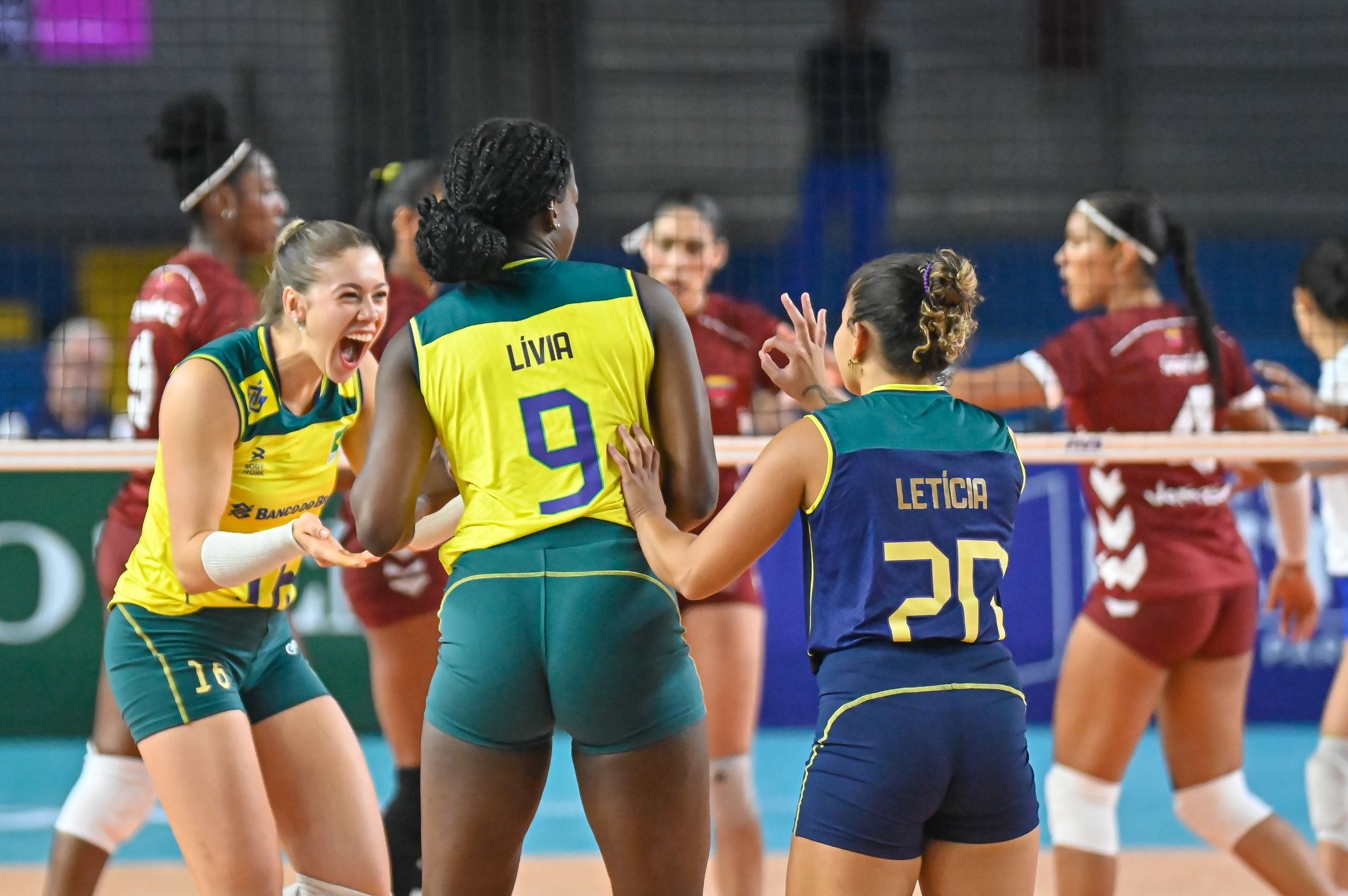 Brasil vence Venezuela em estreia da Copa América Feminina de Vôlei