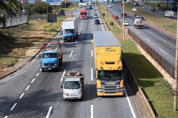 Frete parado: alta de custos sufoca pequenas transportadoras em Minas