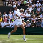 João Fonseca sofre, perde para chileno e é eliminado em Wimbledon