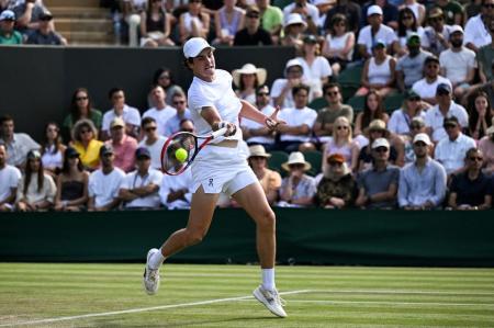 João Fonseca é durante disputa da terceira rodada de Wimbledon