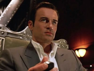 Esposa revela causa da morte de Julian McMahon, ator de Quarteto Fantástico