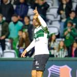 Embalado, Coritiba bate Volta Redonda e assume liderança da Série B