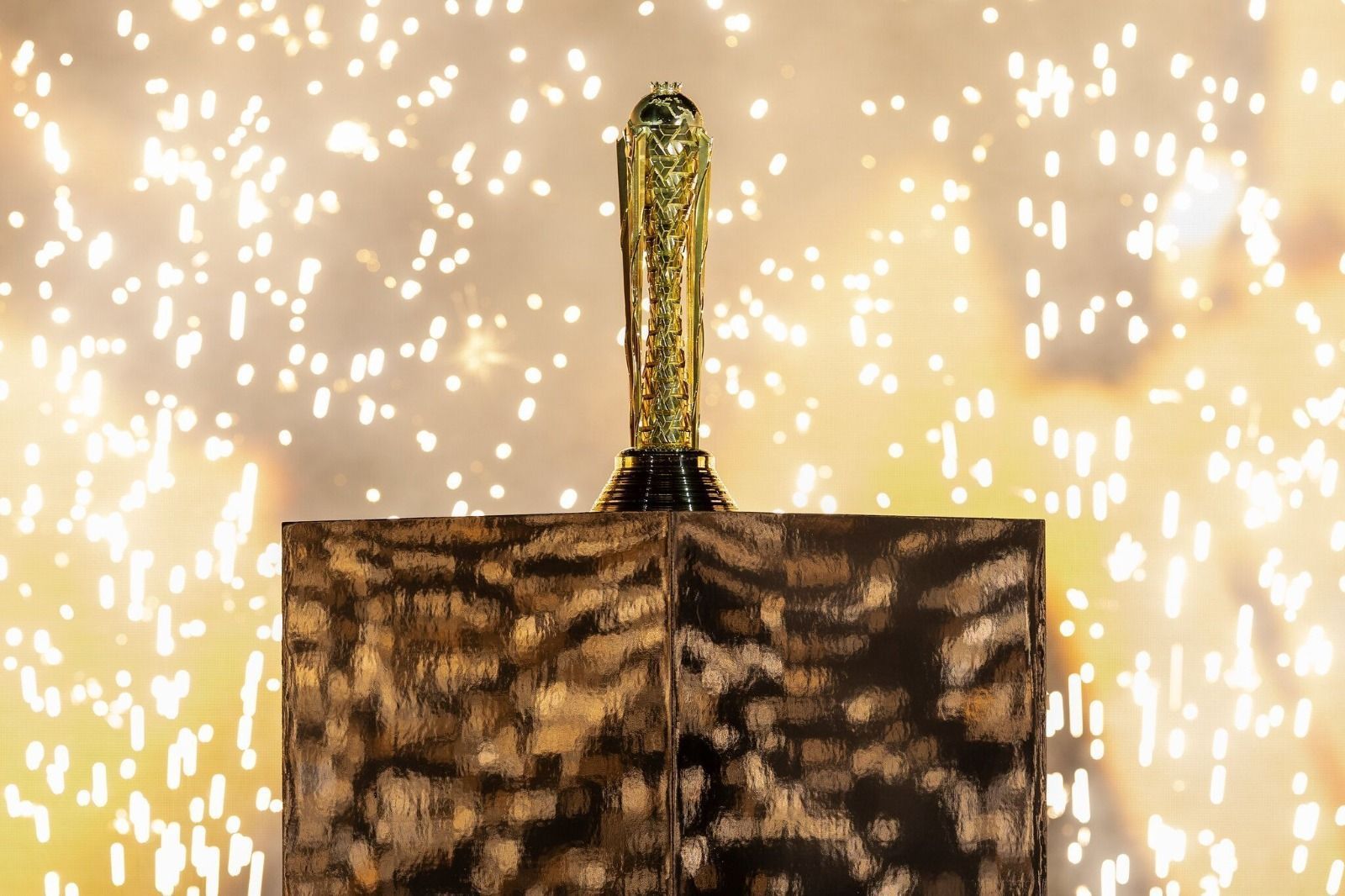 Destruição e 'cemitério': Esports World Cup tem sistema de troféus inusitado