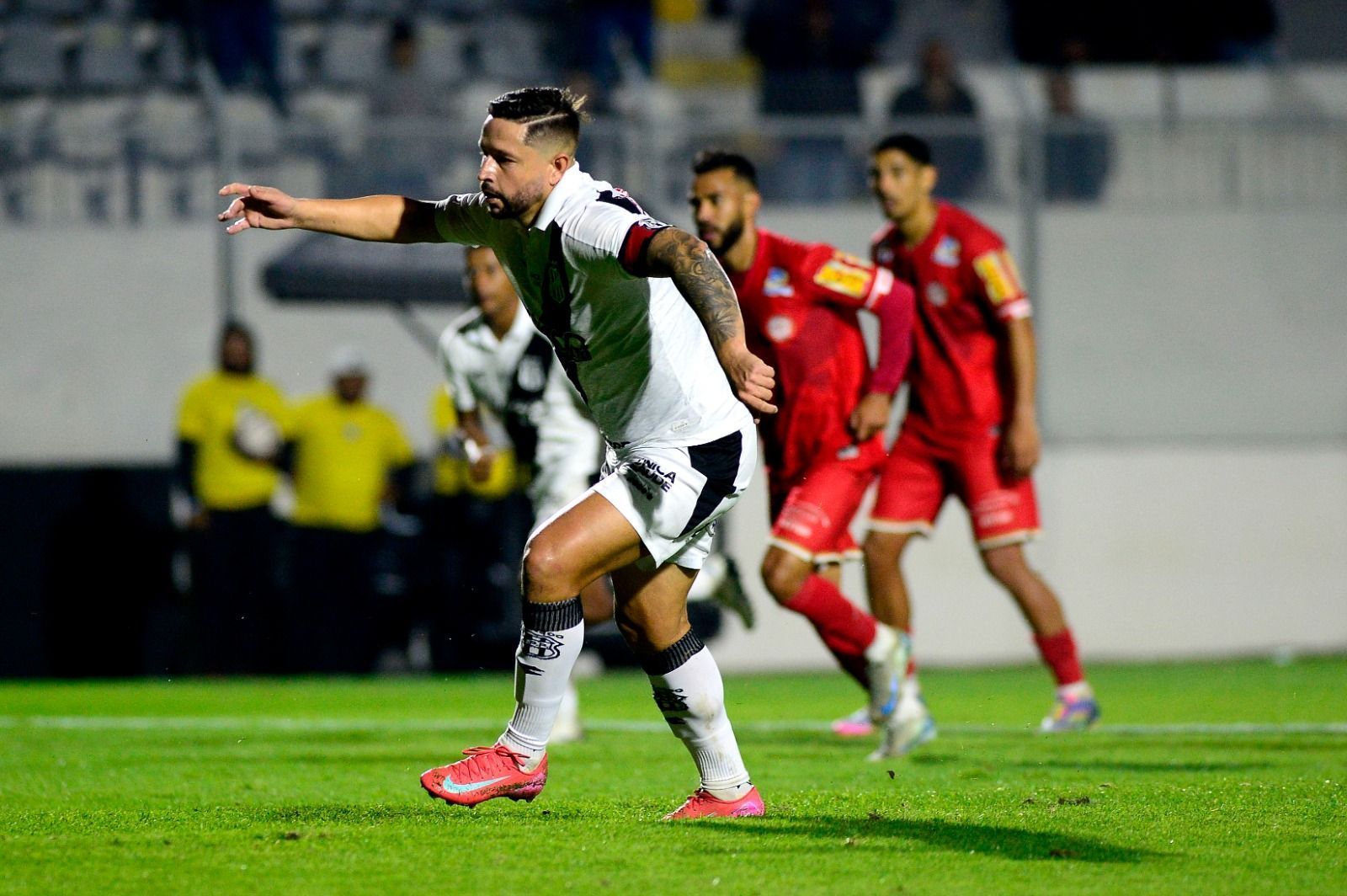 Tombense perde para Ponte Preta e chega a sete jogos sem vencer na Série C