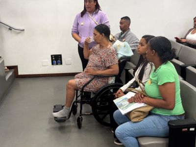 Dona de casa que perdeu a perna após ser atropelada participa de audiência na ALMG