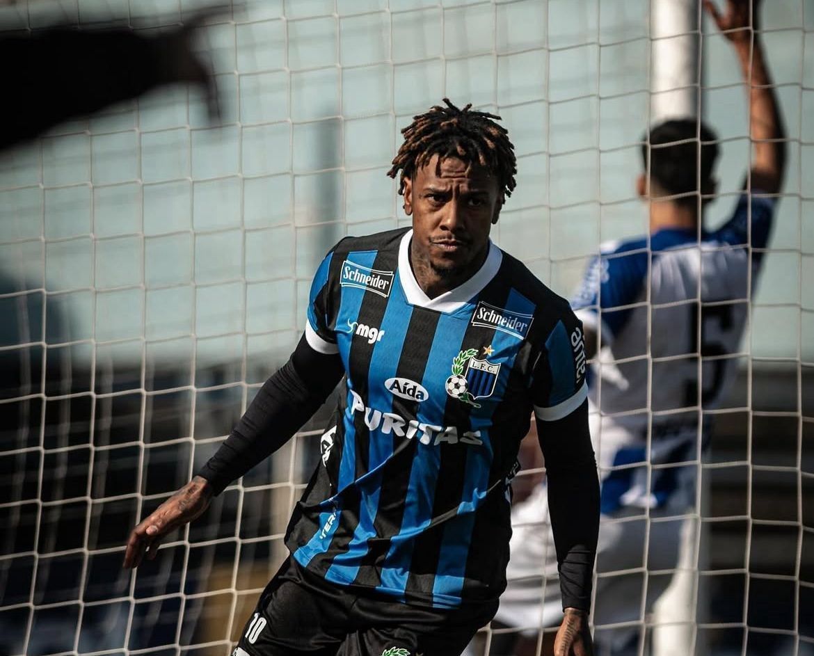 Athletico-PR tem interesse na contratação de atacante ex-Inter e Fluminense