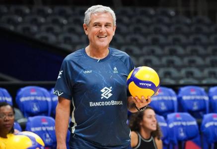 José Roberto Guimarães, técnico da Seleção Brasileira Feminina de Vôlei