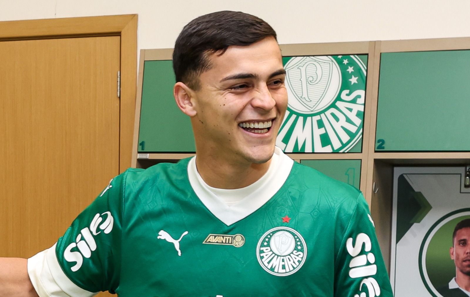 Reforço do Palmeiras tem missão de seguir legado de paraguaios no clube
