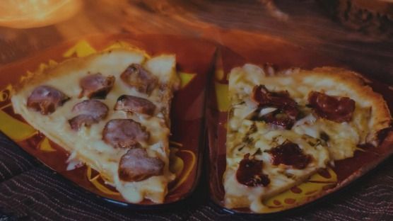 Pizza de pão de queijo: mineiros lançam versão criativa da iguaria