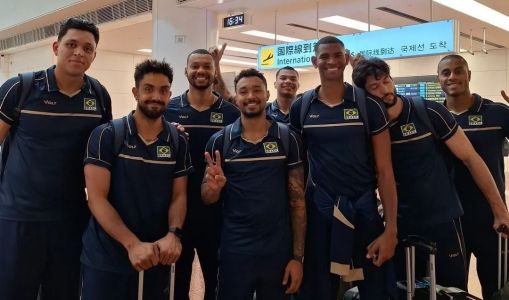 Seleção Brasileira Masculina de Vôlei desembarca no Japão para a disputa da VNL