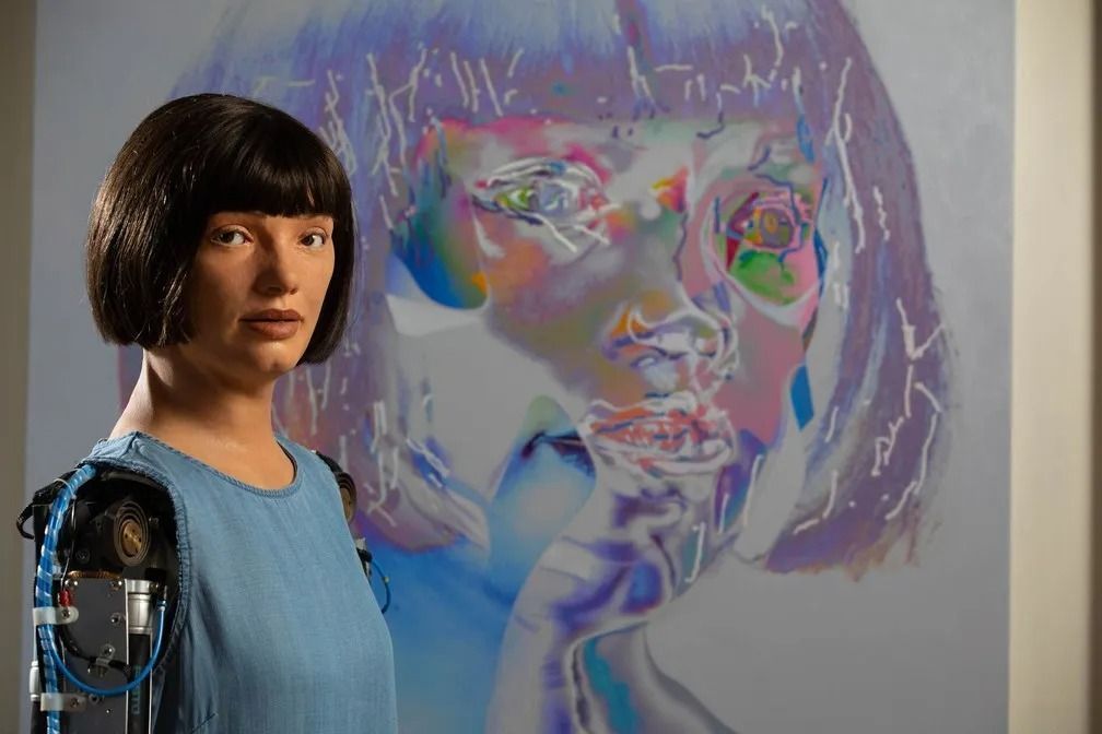 Robô britânico 'Ai- Da' diz que não quer substituir artistas humanos