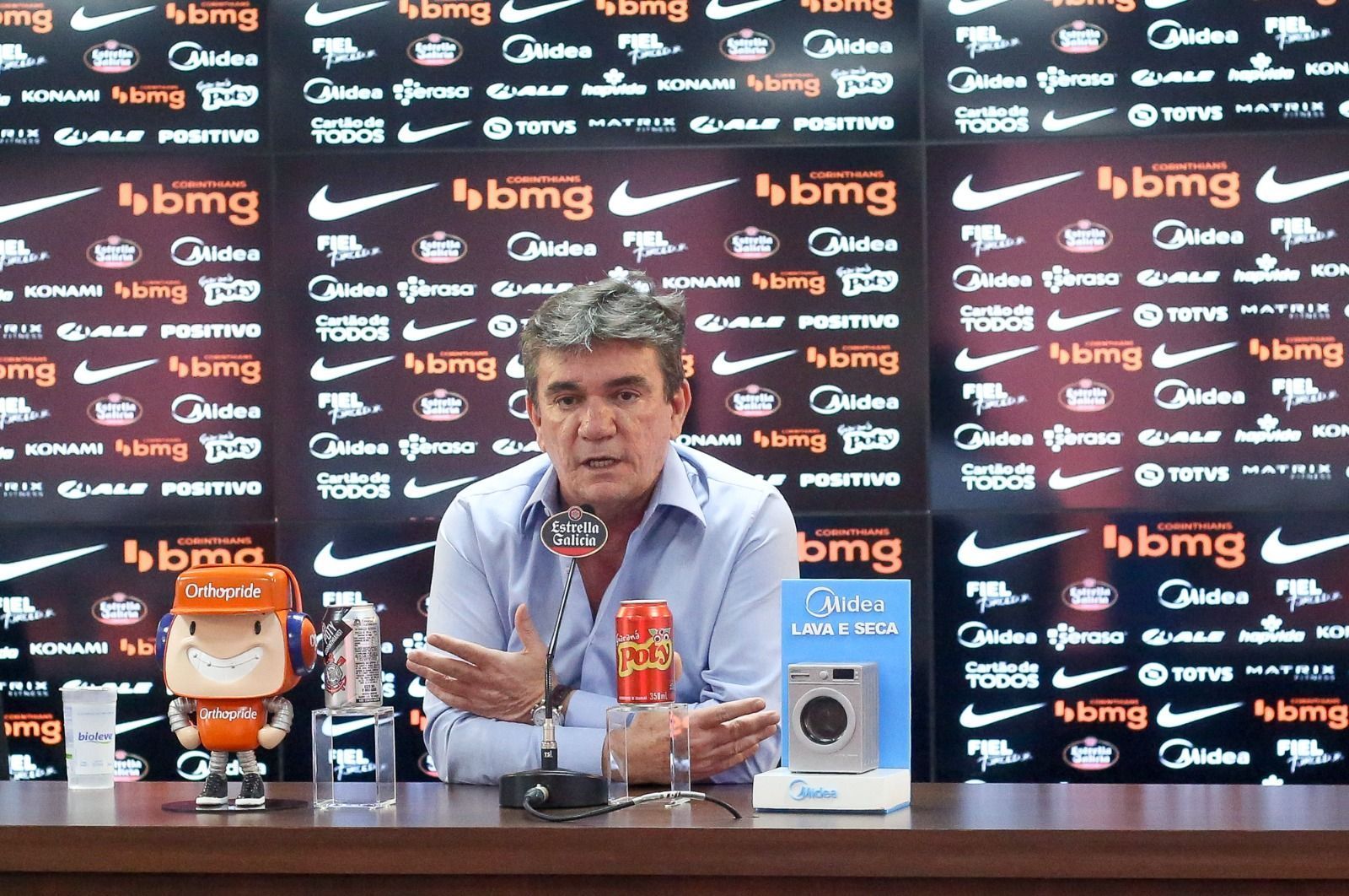Andrés Sanchez reconhece gastos pessoais pagos com cartão do Corinthians
