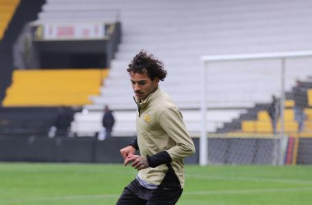 Yan Souto pode substituir Zé Gabriel na sequência de jogos do Criciúma pela Série B