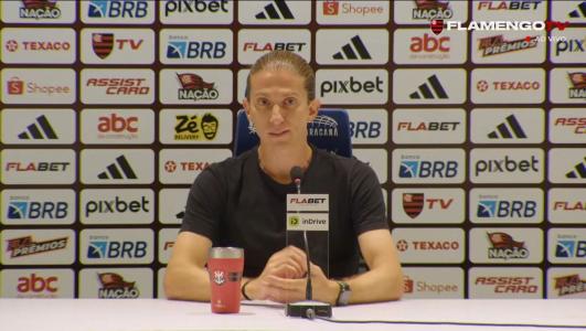 Filipe Luís, técnico do Flamengo, durante entrevista coletiva