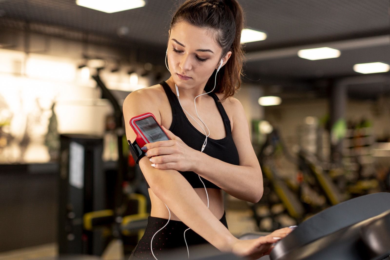 Devo comer antes ou depois do treino? Veja o que diz a ciência