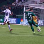 Remo arranca empate no fim contra a Chapecoense e entra no G4 da Série B