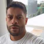 Ao lado de filhos, Hulk faz ativação física pré-treino do Atlético; veja vídeo