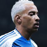 Garçom e pitbull: Matheus Pereira lidera estatística defensiva em Cruzeiro x Grêmio