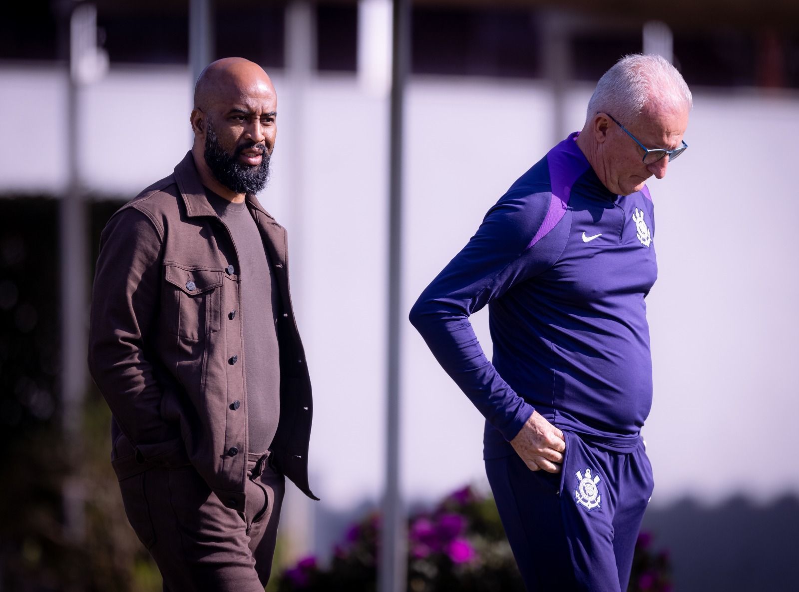Corinthians: Dorival identifica problema e 'quebra a cabeça' enquanto não recebe reforços