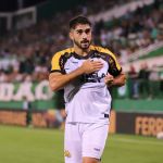 Atacante do Criciúma passa por cirurgia após lesão; veja tempo de recuperação