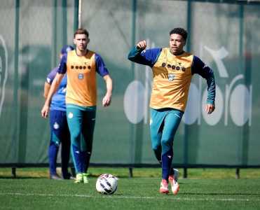 Filipe Machado (à direita) será uma das novidades do Coritiba contra o Paysandu