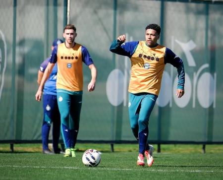 Filipe Machado (à direita) será uma das novidades do Coritiba contra o Paysandu