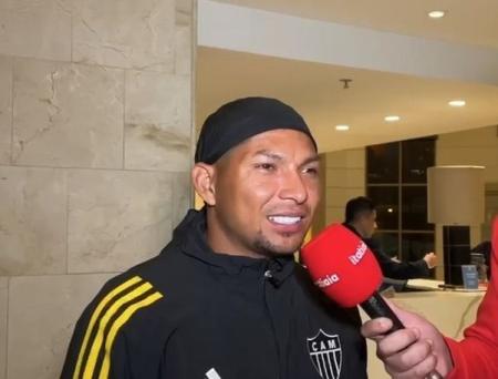 Rony revela expectativa de volta aos gramados pelo Atlético e destaca polivalência