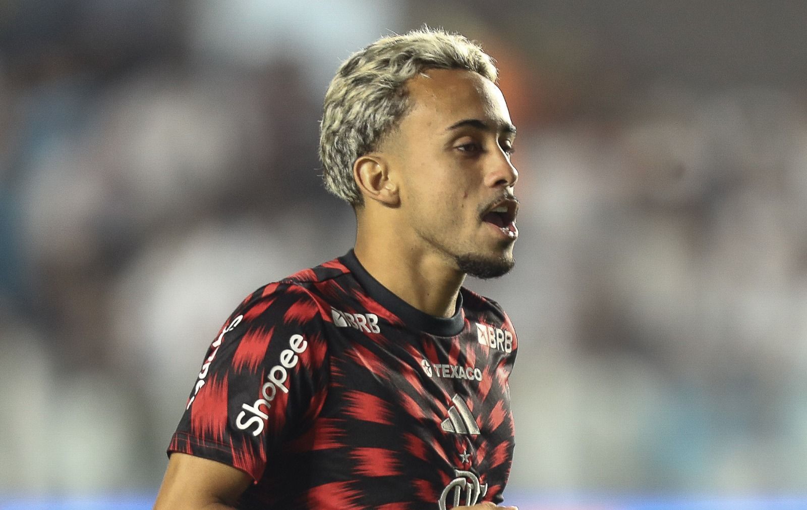 Ex-alvo do Cruzeiro, Matheus Gonçalves agradece após 'volta' no Flamengo