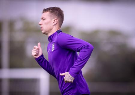 Charles deseja permanecer no Corinthians