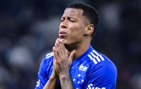 Arthur Gomes em jogo pelo Cruzeiro, em 2024