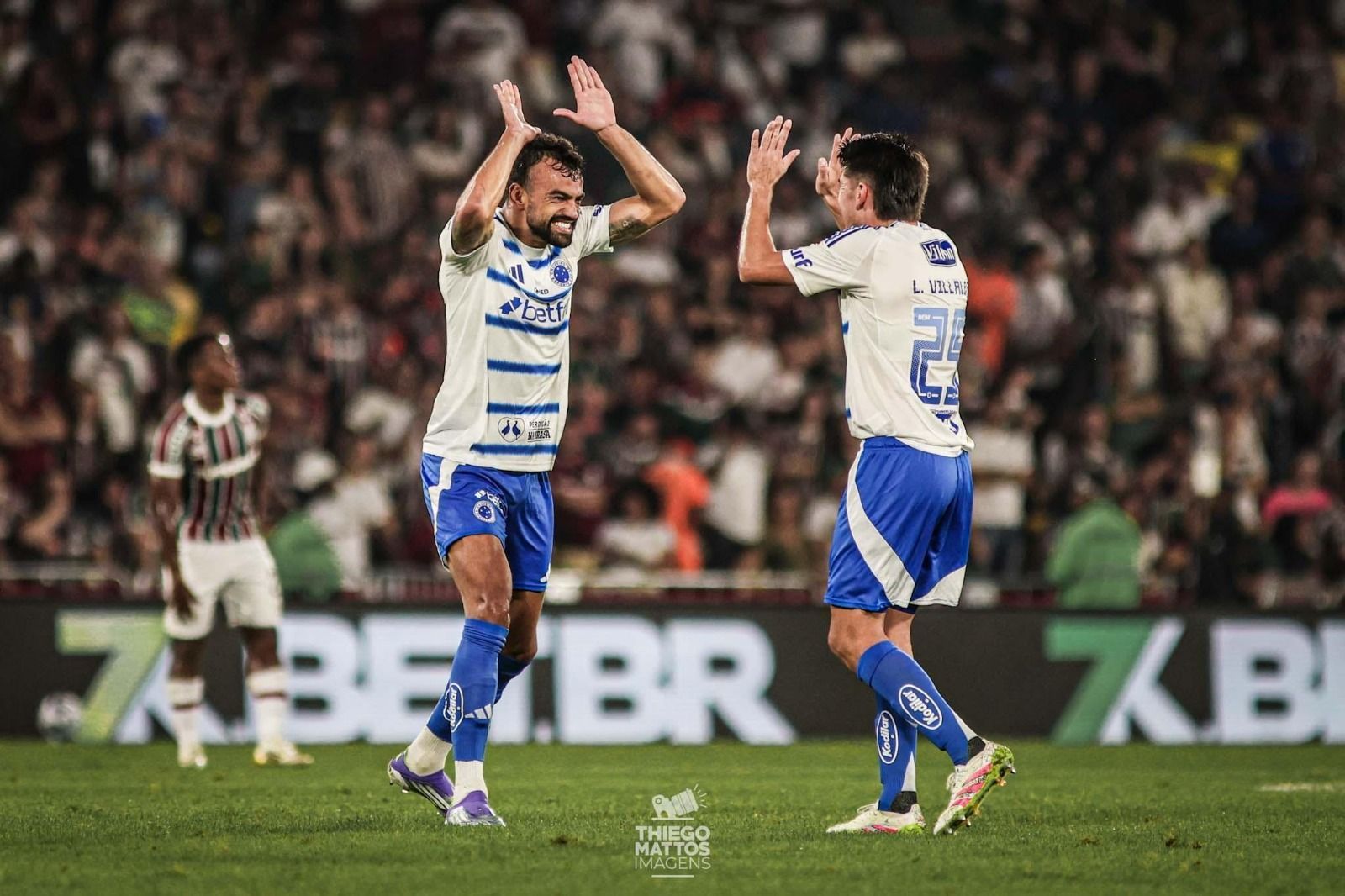 Fabrício Bruno 'segue' Villalba, desencanta e faz primeiro gol em retorno ao Cruzeiro