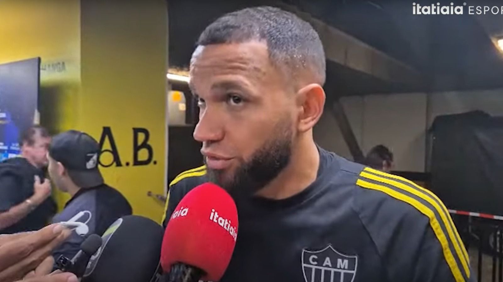 Everson manda recado à torcida do Atlético e pede confiança no elenco