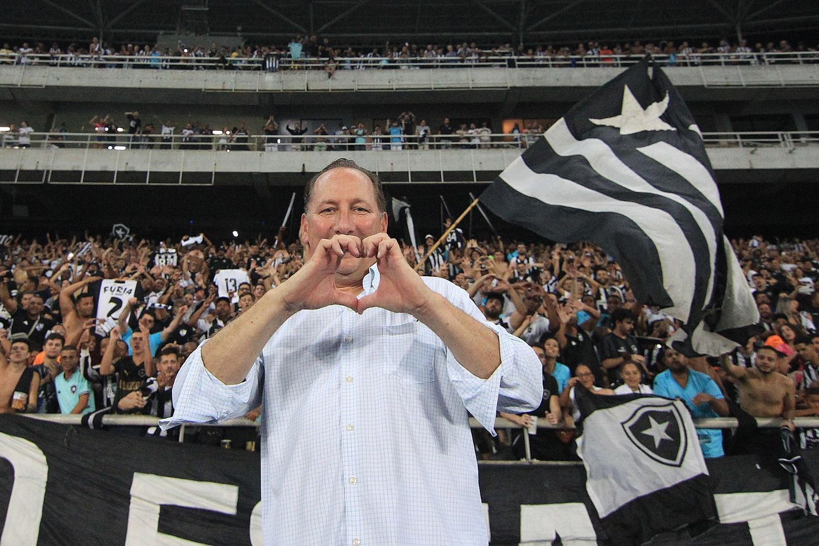 Textor se declara ao Botafogo em meio a imbróglio com Lyon e projeta novas conquistas