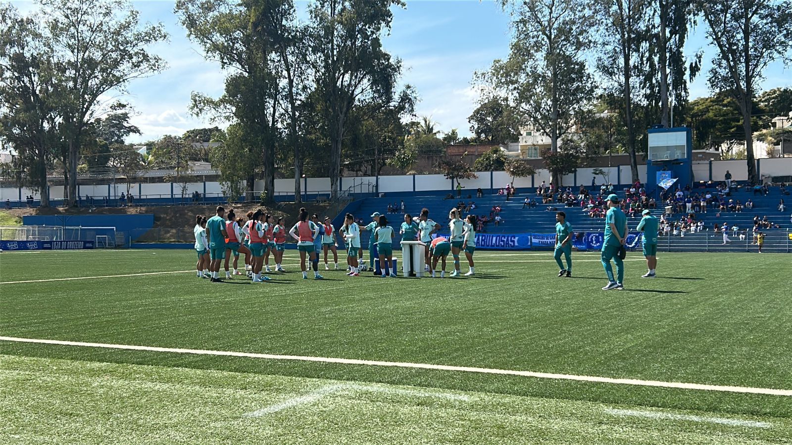 Cruzeiro: Cabulosas recebem apoio da torcida em preparação para decisões