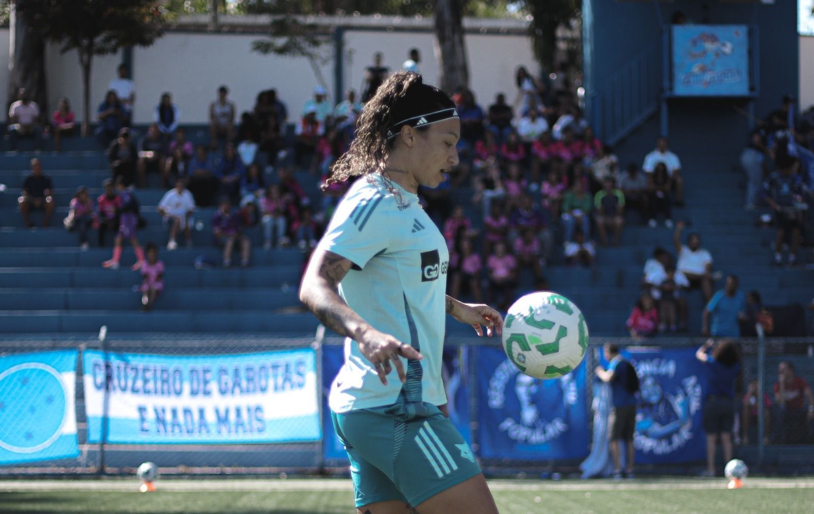 Saiba como está a recuperação de Byanca Brasil, atacante do Cruzeiro