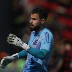 Cruzeiro acerta pré-contrato com Matheus Cunha, goleiro do Flamengo