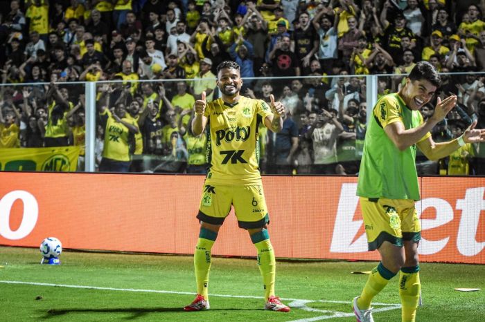 Reinaldo é o grande artilheiro do Mirassol no Campeonato Brasileiro, com sete gols