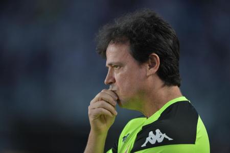 Fernando Diniz detona arbitragem em empate com o Grêmio, neste sábado (19)