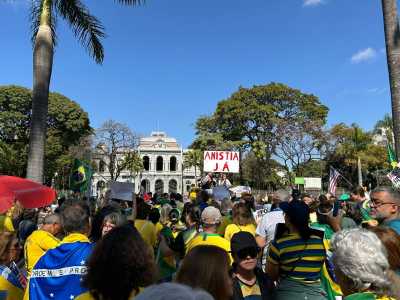 Ato pró-bolsonaro praça da liberdade julho de 2025