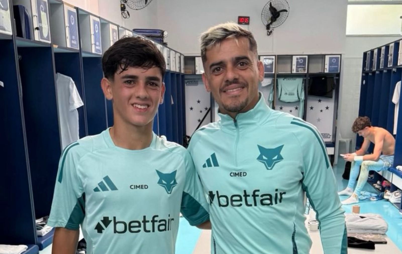 Filho de Fagner dedica gols para o pai em goleada do Cruzeiro no Mineiro sub-15