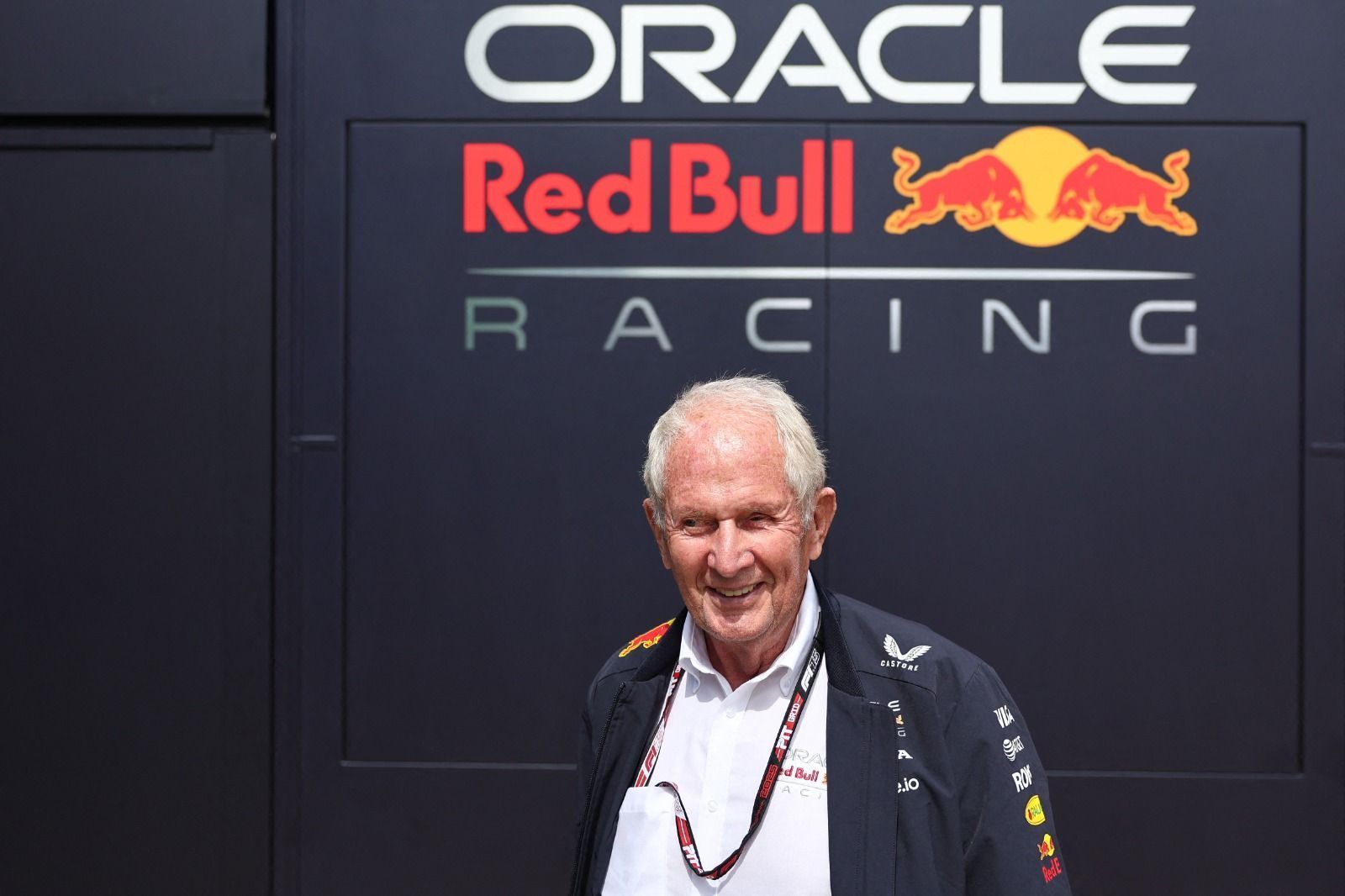 Marko não crê em saída de Verstappen da RBR e faz alerta à McLaren