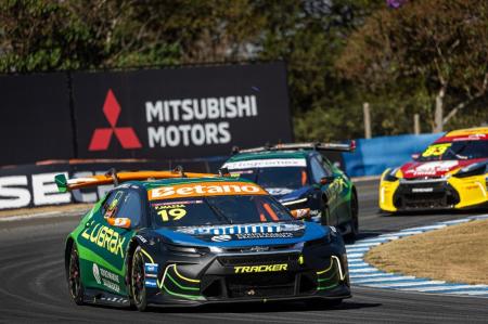 Felipe Massa volta a desabafar após nova falha mecânica em prova da Stock Car