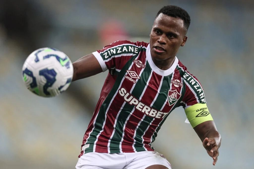 Arias se despede do Fluminense pelas redes sociais: ‘Eternamente grato’