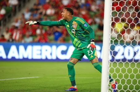 Patrick Sequeira em campo pela Seleção Costarriquenha