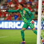 Bahia encaminha contratação de goleiro que atua na Europa